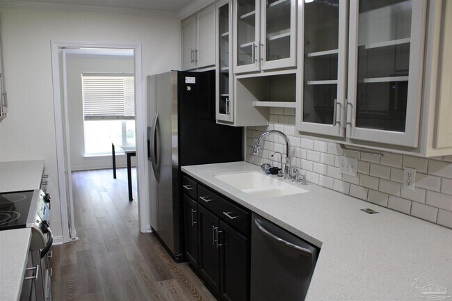 Building Photo - 4621 Shannon Cir