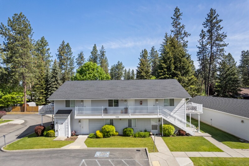 723 E Whispering Pines Ln Unit 21, Coeur d'Alene, ID 83854 Condo for