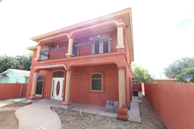 Foto del edificio - 3105 Gustavus St