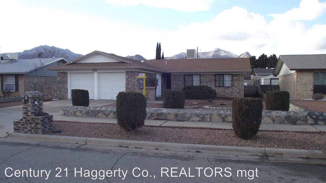 Primary Photo - 9317 W Osborne Rd