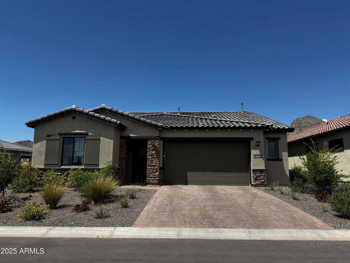 Foto principal - 5710 N 206th Ln