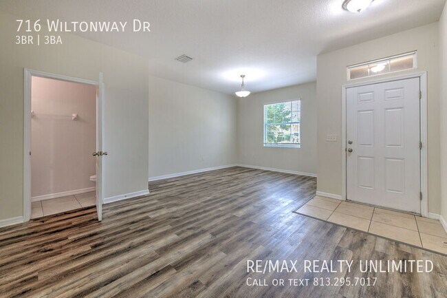 Foto del edificio - 716 Wiltonway Dr