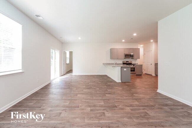Building Photo - 2629 Alamanda Dr