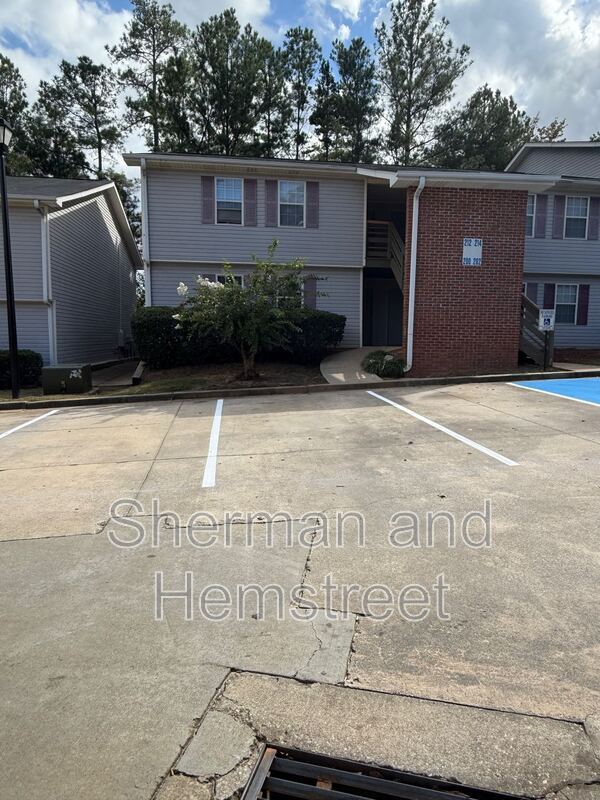 Building Photo - 200 Commons Dr