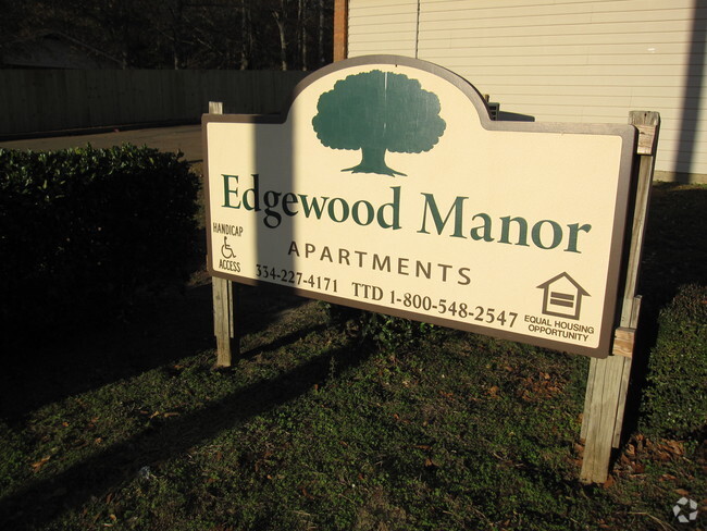 Building Photo - Edgewood Manor