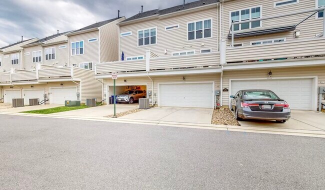 Building Photo - 1113 Holden Rd