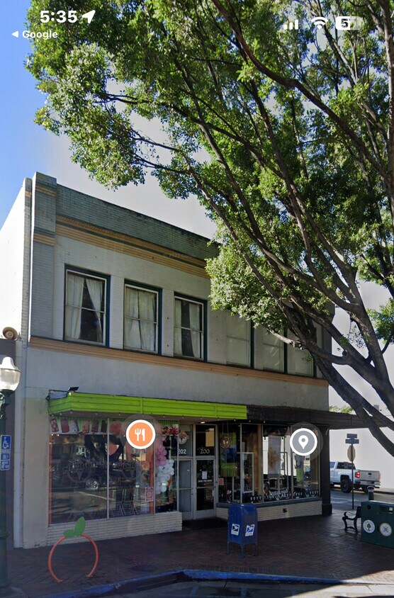Building Photo - 202 E State St