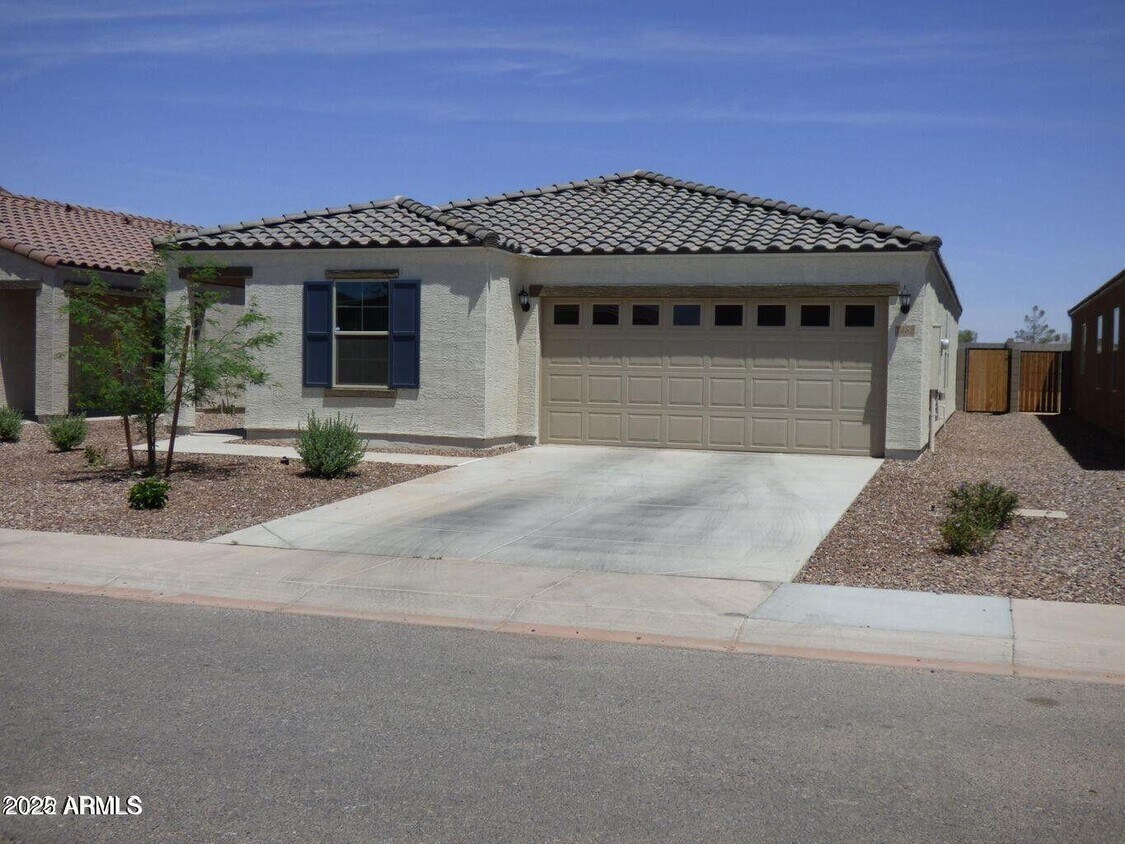 Foto principal - 1452 W Pinkley Way