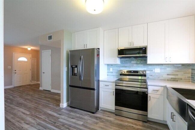 Building Photo - 1204 Harkness Way