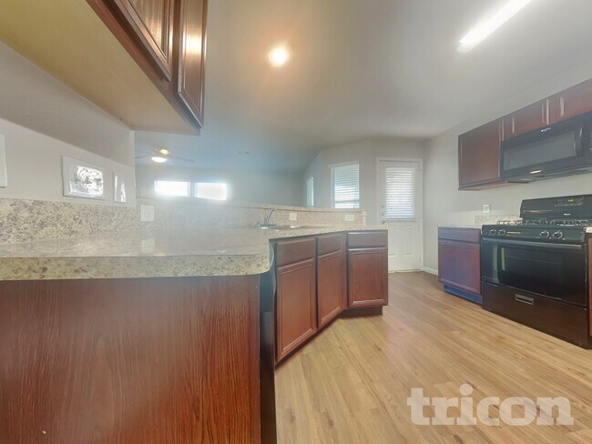 Foto del edificio - 21426 Jamals Way