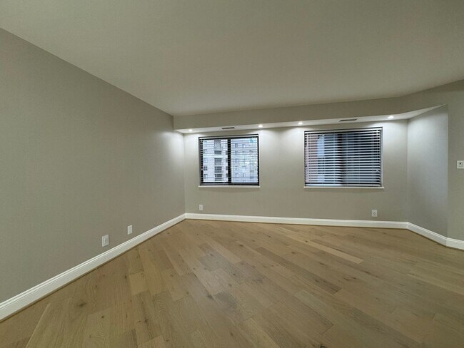 Building Photo - Direct Indoor Access to Ballston Metro with this Luxury 1 Bedroom 1 Bath Condo in Beautiful Alta ...