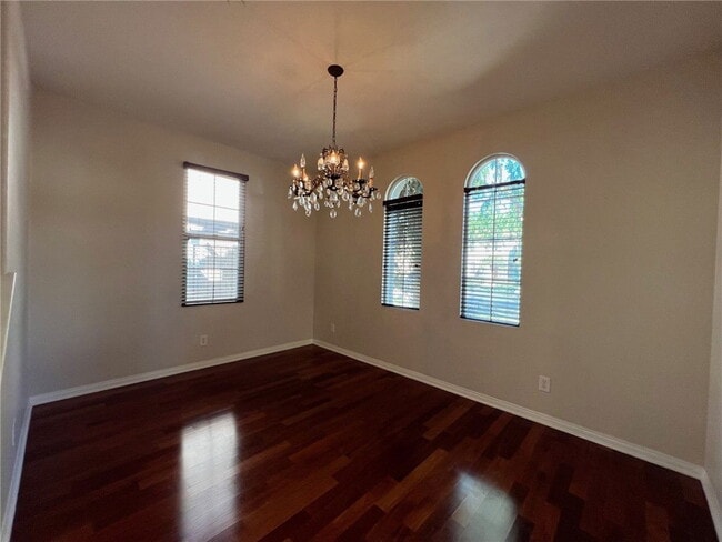 Building Photo - 38 Gardenpath