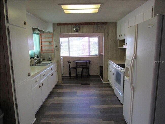 Foto del edificio - 36506 Kay Ave