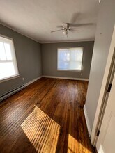 Building Photo - 118 E 12th Ave