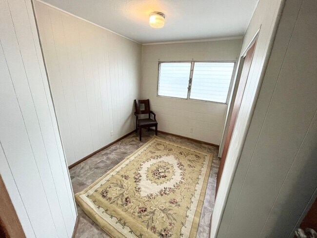 Foto del edificio - 2429 N School St