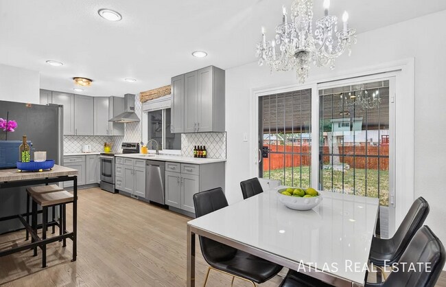Foto del edificio - 1472 S Dudley St