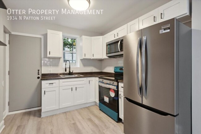 Foto del edificio - 3BR/2BA Updated Brewerytown Apt with Priva...