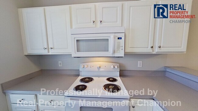 Foto del edificio - Ground Level Condo with Community Pool