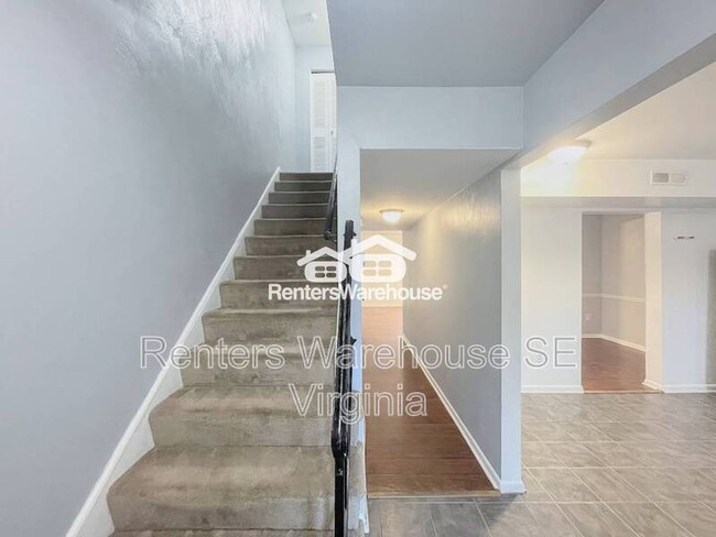 Foto del edificio - 5629 Banbury Ct