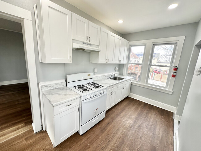 Building Photo - 86 S Fulton St