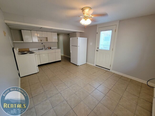 Foto del edificio - 1489 Brown's Chapel Rd