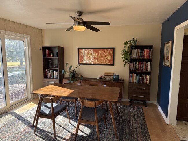 Building Photo - 18 Cricklewood Cir