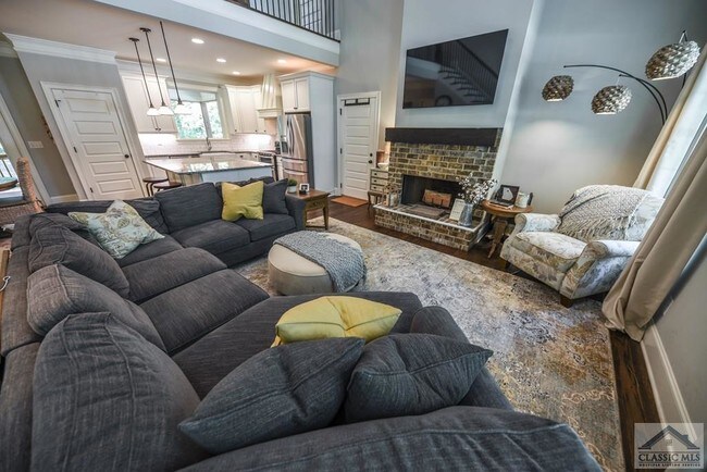 Foto del edificio - 247 Shadyfield Ln