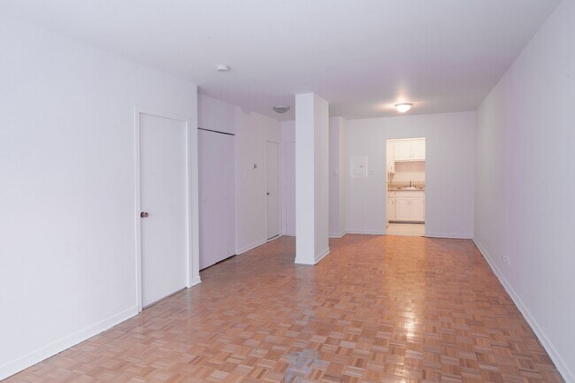 Photo du bâtiment - 2400 Av. Van Horne