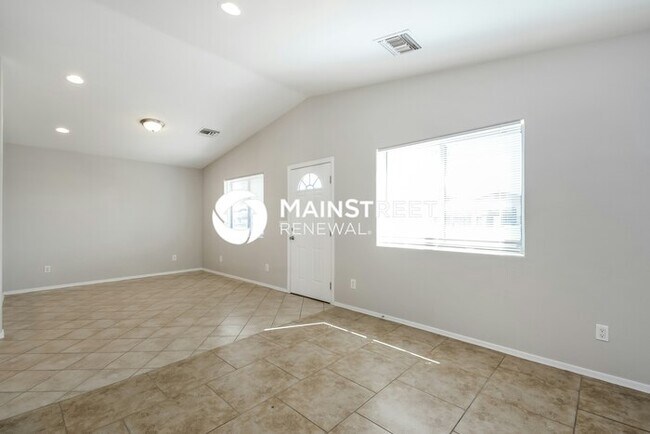 Building Photo - 3 Bedroom Pet-Friendly Home in Tucson, AZ ...
