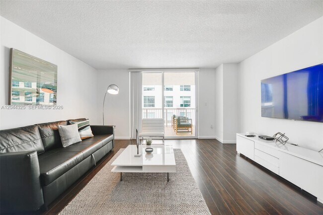 Foto del edificio - 1200 Brickell Bay Dr