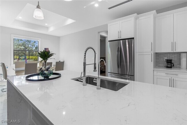 Foto del edificio - 2406 37th Ave NE