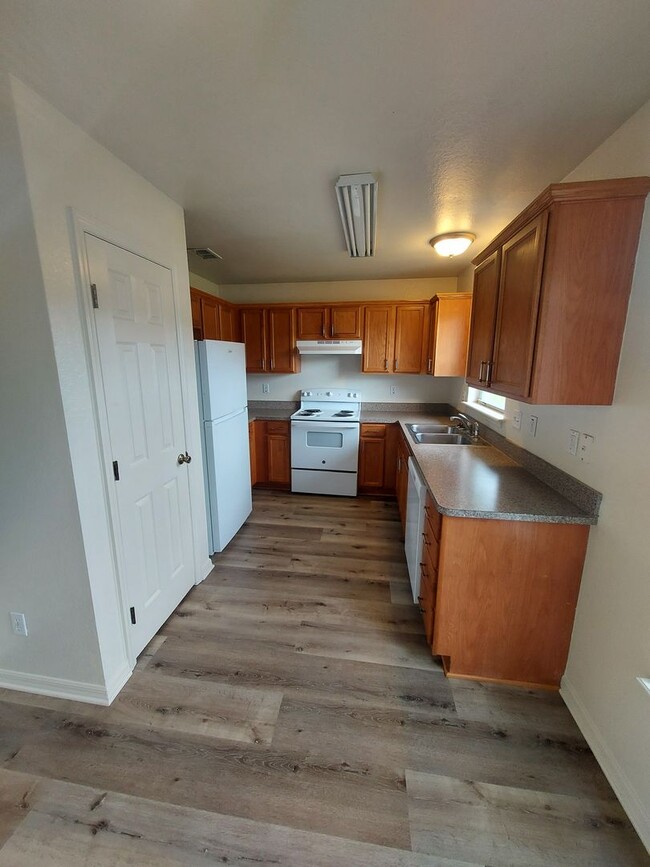 Building Photo - 27 Water Track Trail