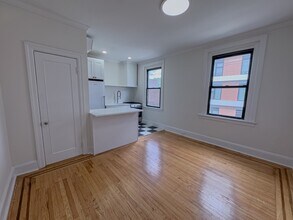 Building Photo - 1221 N Franklin St