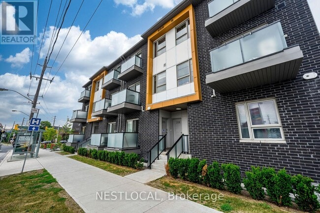 Building Photo - 1085 Danforth Rd