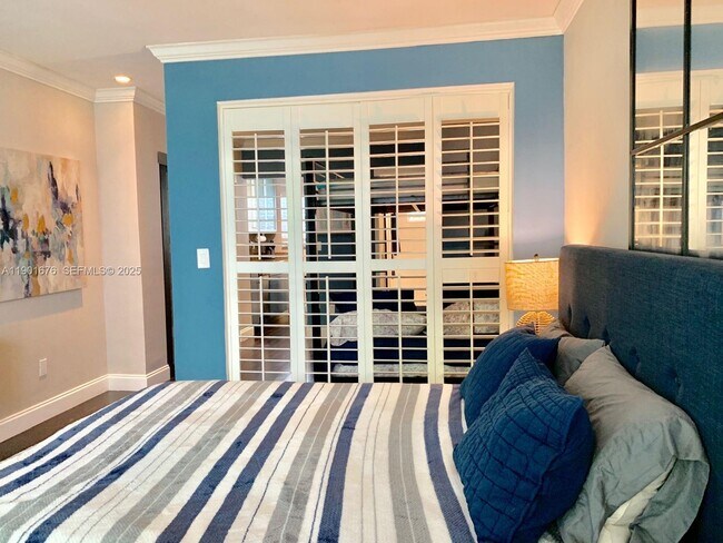 Foto del edificio - 825 Euclid Ave