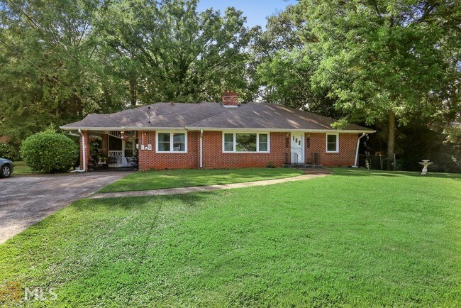 Building Photo - 1105 Bouldercrest Dr SE