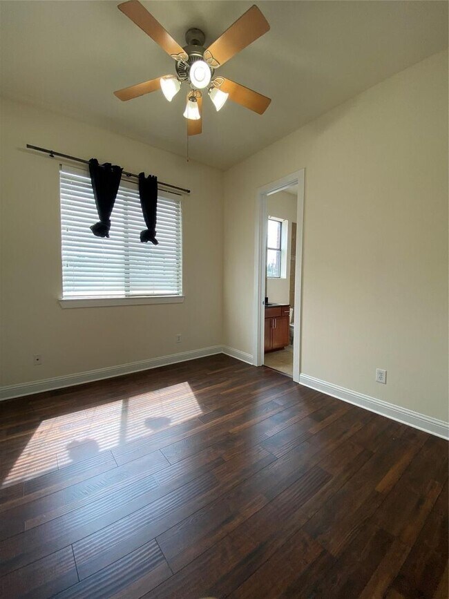 Foto del edificio - Contemporary M Street Duplex with 3rd Floo...