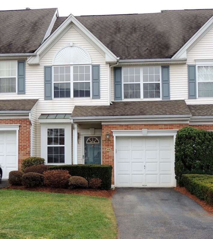 108 Barclay Dr, Nutley, NJ 07110 Townhome Rentals in Nutley NJ