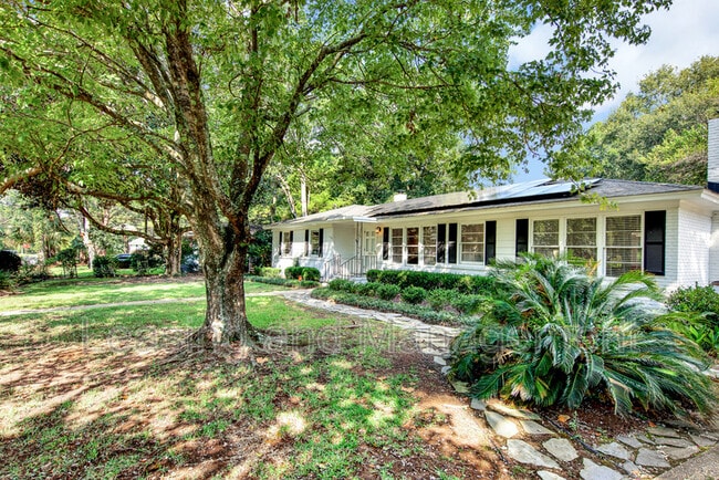 Building Photo - 1154 Winborn Dr