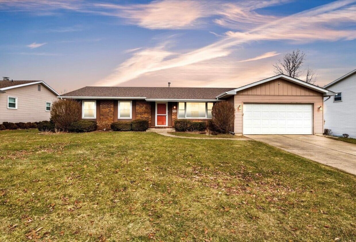 1405 Matthews Ln, South Bend, IN 46614 House Rental in South Bend, IN