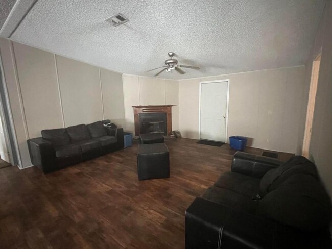 Foto del edificio - 175 Creekside Manor Rd