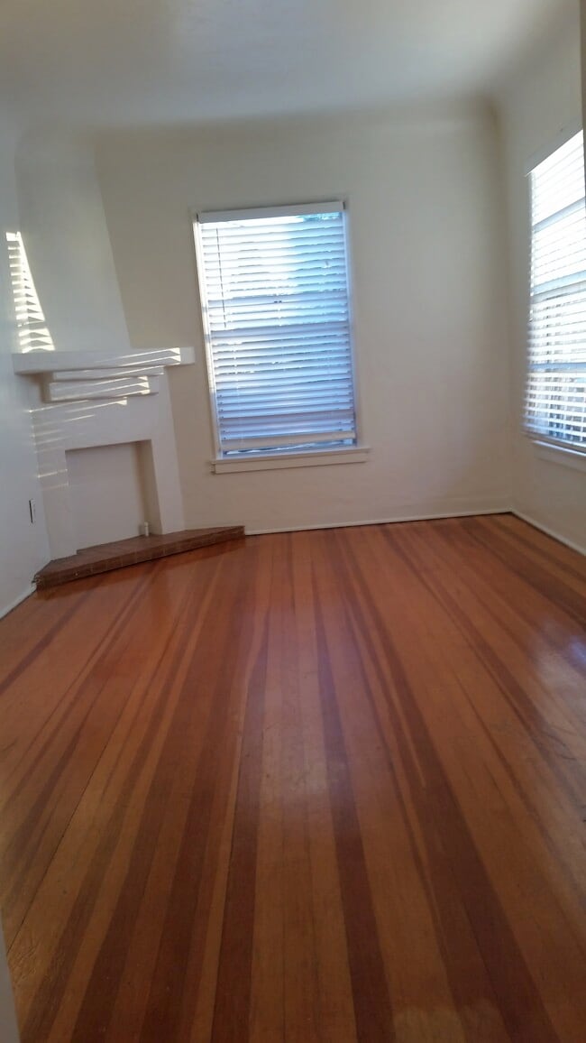 living room - 3517 Bancroft St