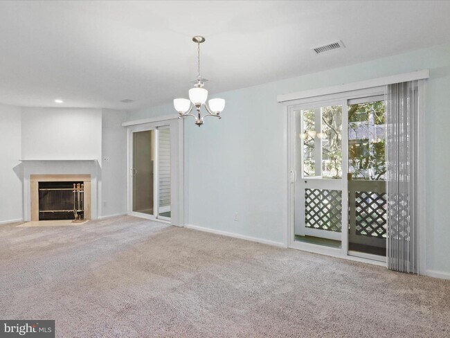 Foto del edificio - 12894 Grays Pointe Rd