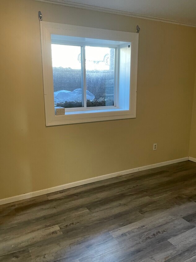 Building Photo - 18 Bentree Ln