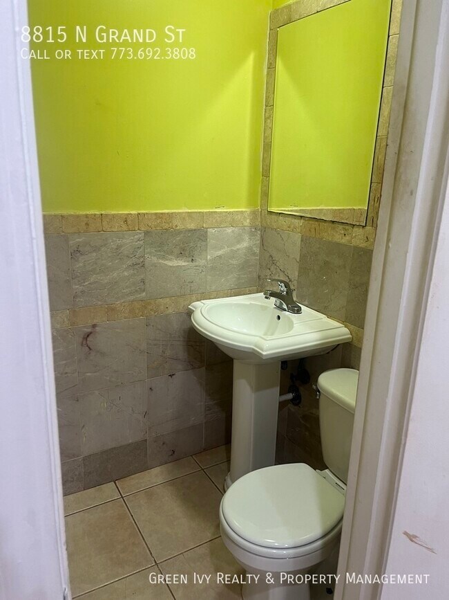 Foto del edificio - Spacious 3 bd 1.5 bth Townhome in Niles!