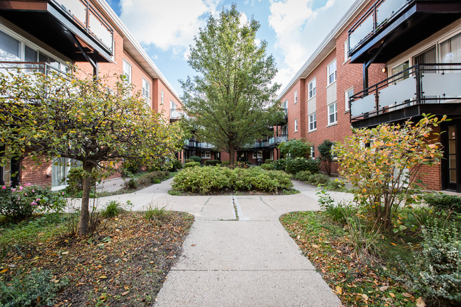 6435-43 N. Damen Ave. - Apartments in Chicago, IL | Apartments.com