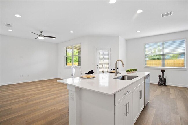 Foto del edificio - 1029 Winnsboro Lp