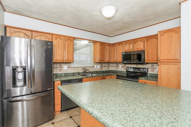 Foto del edificio - 8023 Barrett Rd