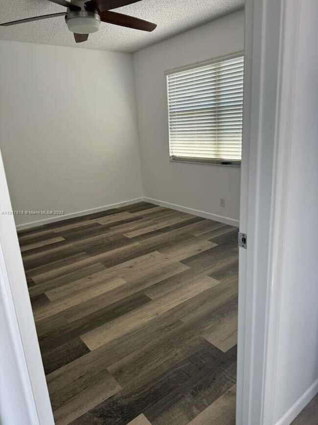 Building Photo - 13001 SW 15th Ct