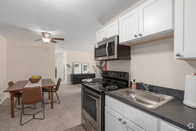 2 habitaciones, 1 baño - 745 pies cuadrados - Cocina - Norris Hills